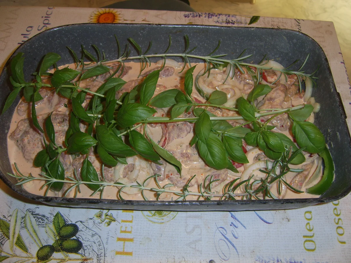 Brätelpfanne mit Zwiebel und Paprika - Rezept - Bild Nr. 2