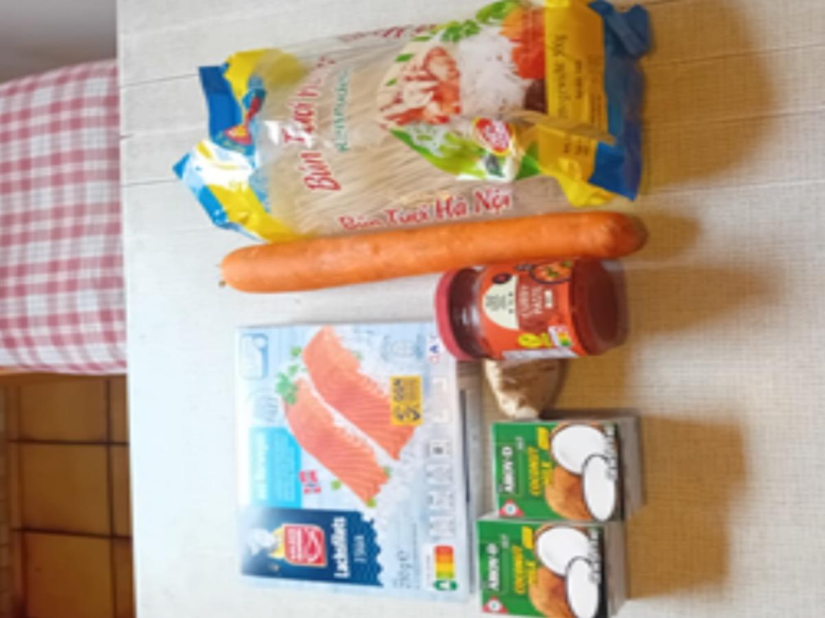 Lachs-Curry mit Reisnudeln - Rezept - Bild Nr. 17508
