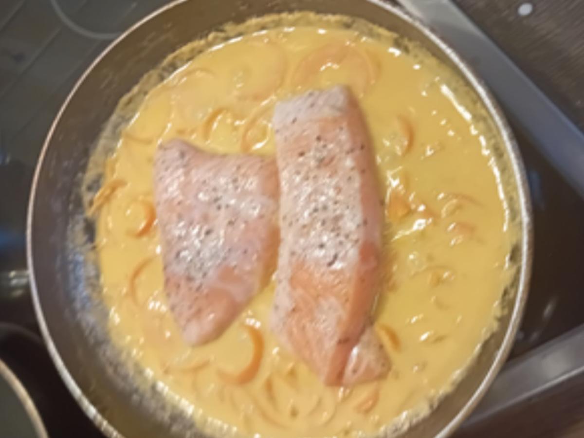 Lachs-Curry mit Reisnudeln - Rezept - Bild Nr. 17513