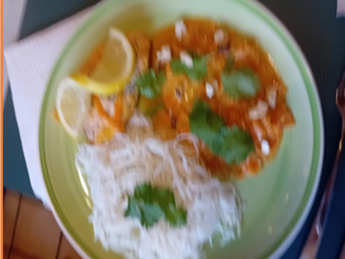 Lachs-Curry mit Reisnudeln - Rezept - Bild Nr. 17517
