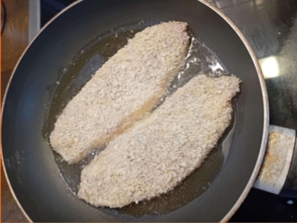 Knusper-Schnitzel mit grüner Sauce und Pellkartoffeln - Rezept - Bild Nr. 17510