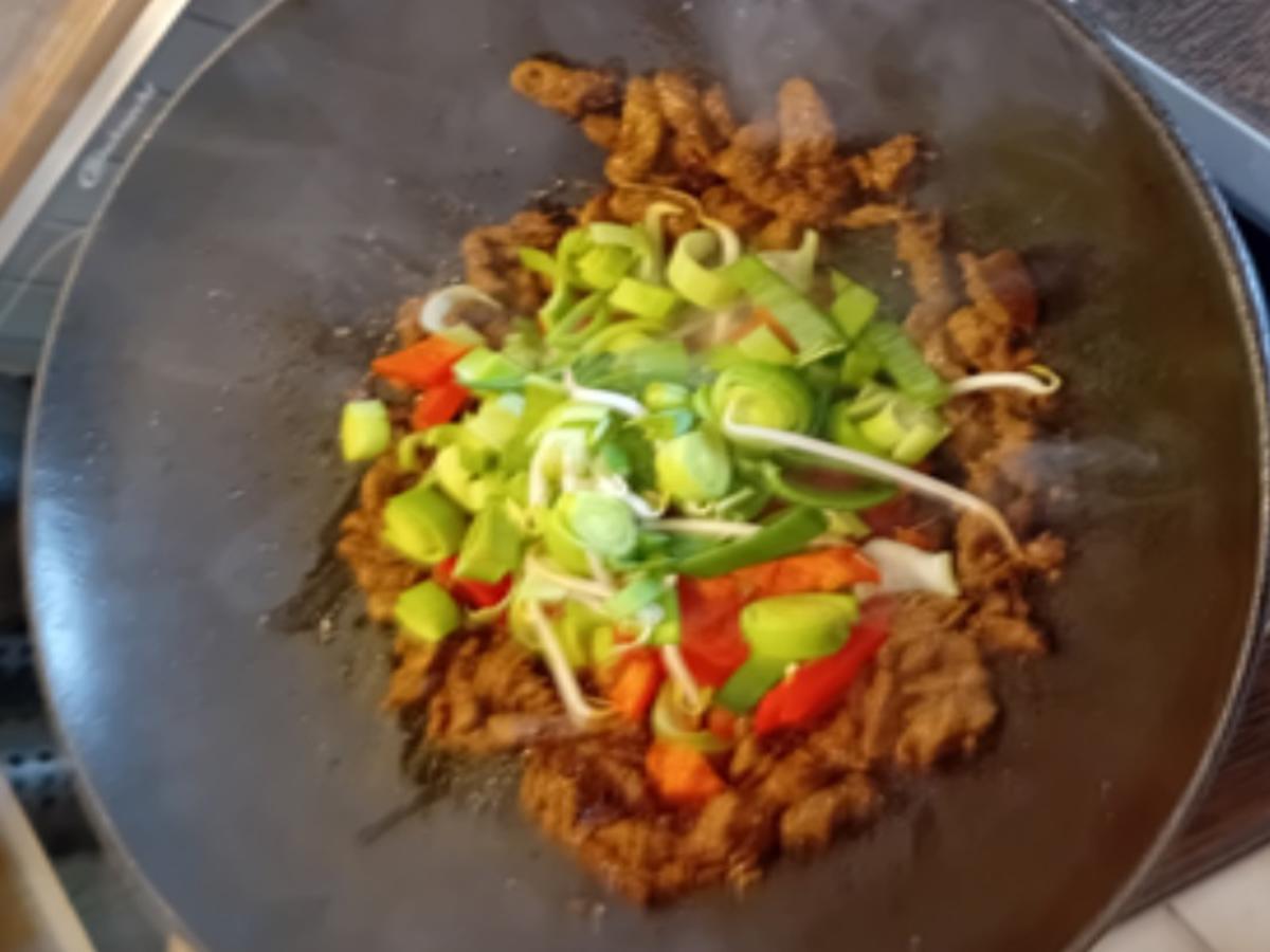 Ingwer-Schweinefilet mit Gemüse und Basmatireis - Rezept - Bild Nr. 11