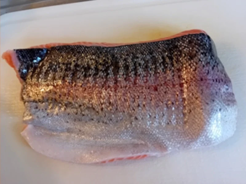 Rezept: Lachs mit Zitronensauce und Reisbandnudeln Bild Nr. 17517 Lachs mit Zitronensauce und Reisbandnudeln - Rezept - Bild Nr. 17517