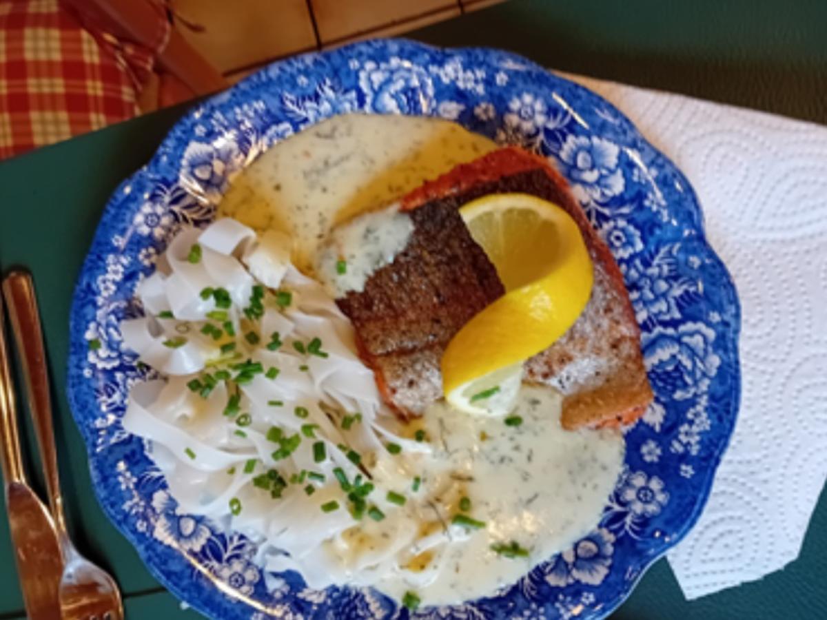 Lachs mit Zitronensauce und Reisbandnudeln - Rezept - Bild Nr. 17525