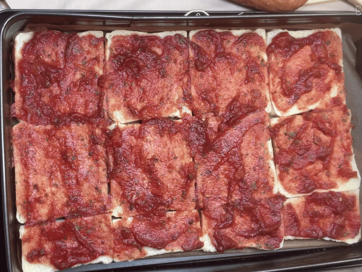 Rezept: Pizza aus Toastbrot mit Wurst Bild Nr. 17518 Pizza aus Toastbrot mit Wurst - Rezept - Bild Nr. 17518