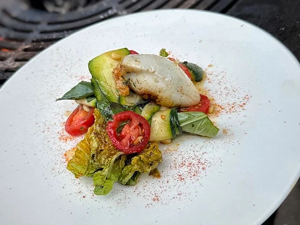 Gefüllte Calamari mit gegrilltem Salat (Lorenz Büffel) - Rezept - Bild Nr. 2