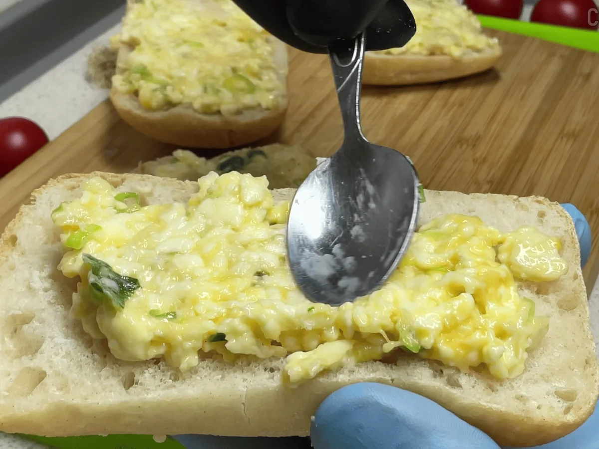 Gebackene Brie- Kümmelbrötchen mit Cherry - Rezept - Bild Nr. 17521