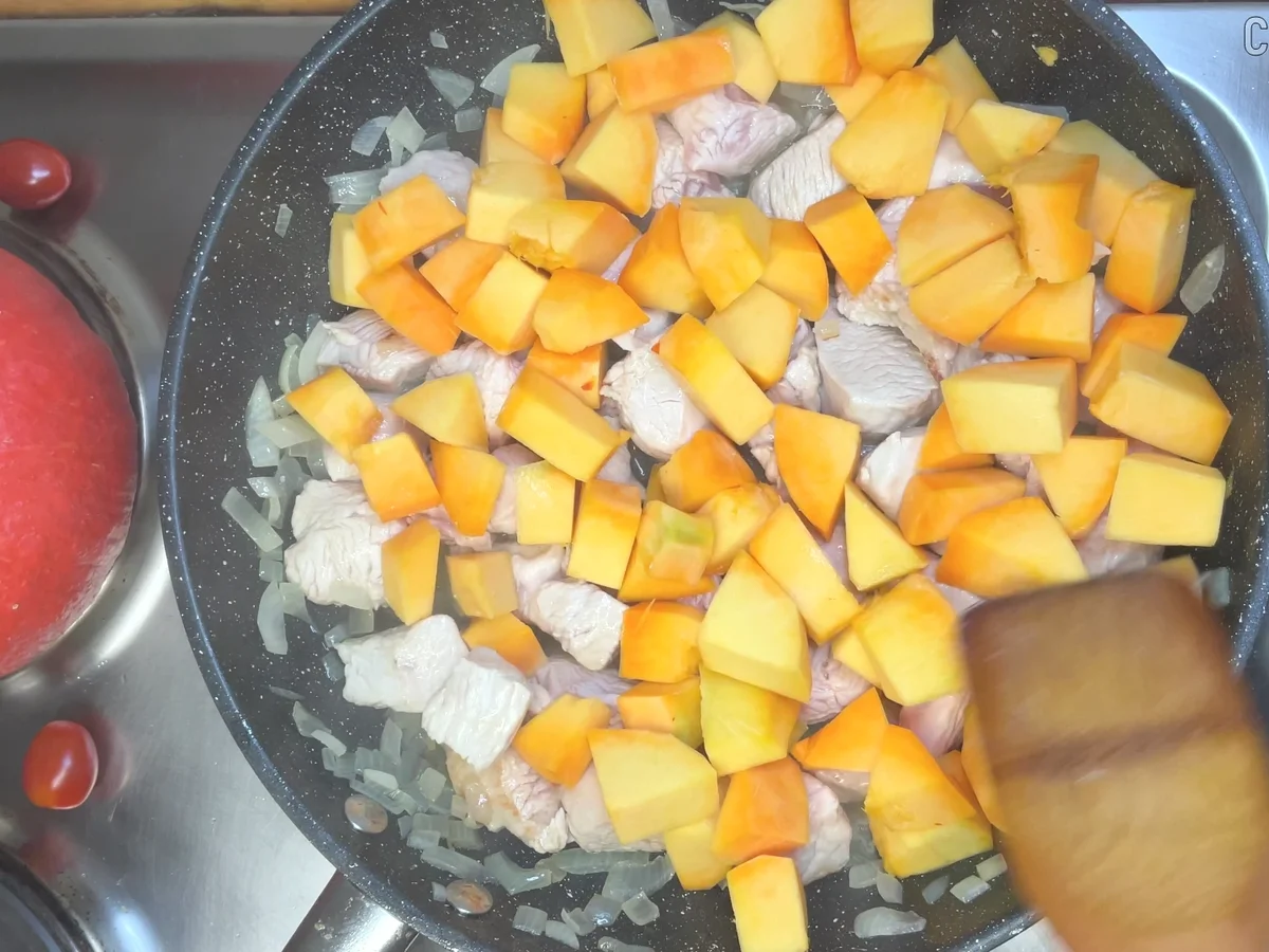 Rezept: Kürbis Rezept. Cremiges Hähnchen mit Kürbis Bild Nr. 17521 Kürbis Rezept. Cremiges Hähnchen mit Kürbis - Rezept - Bild Nr. 17521