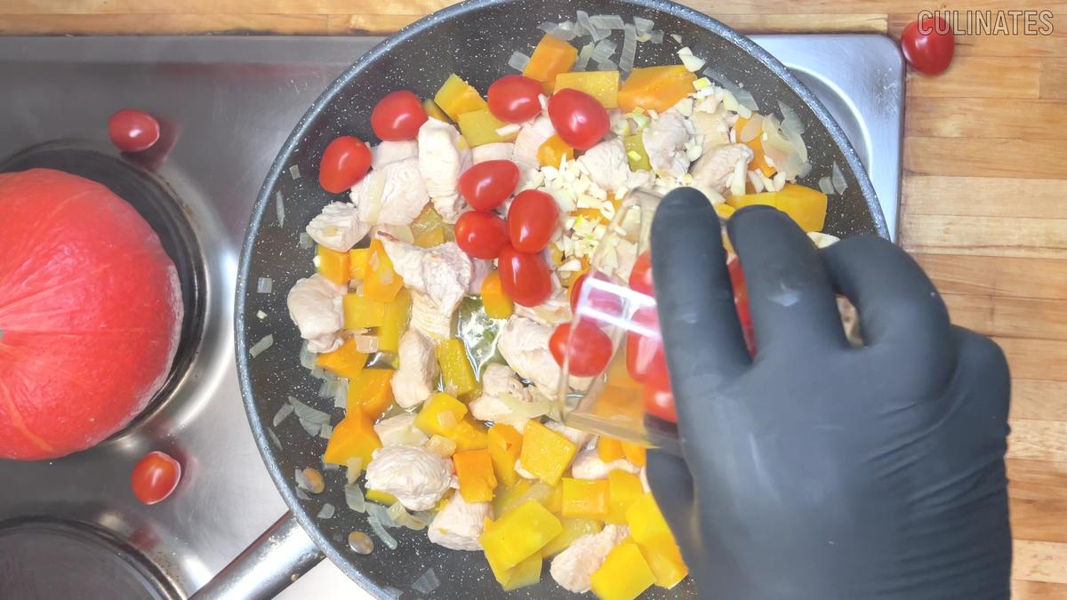 Rezept: Kürbis Rezept. Cremiges Hähnchen mit Kürbis Bild Nr. 17524 Kürbis Rezept. Cremiges Hähnchen mit Kürbis - Rezept - Bild Nr. 17524