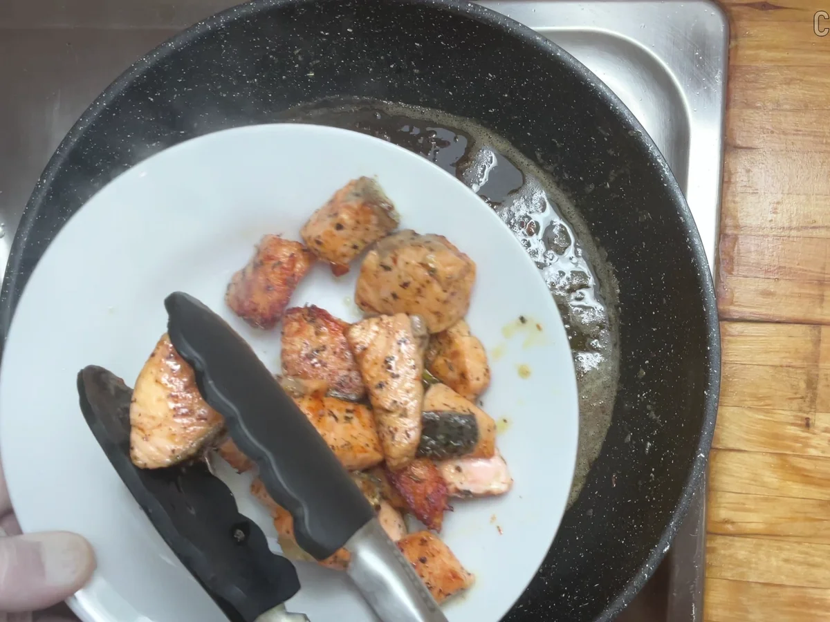 Cremige Lachs-Pasta Rezept - Rezept - Bild Nr. 17522