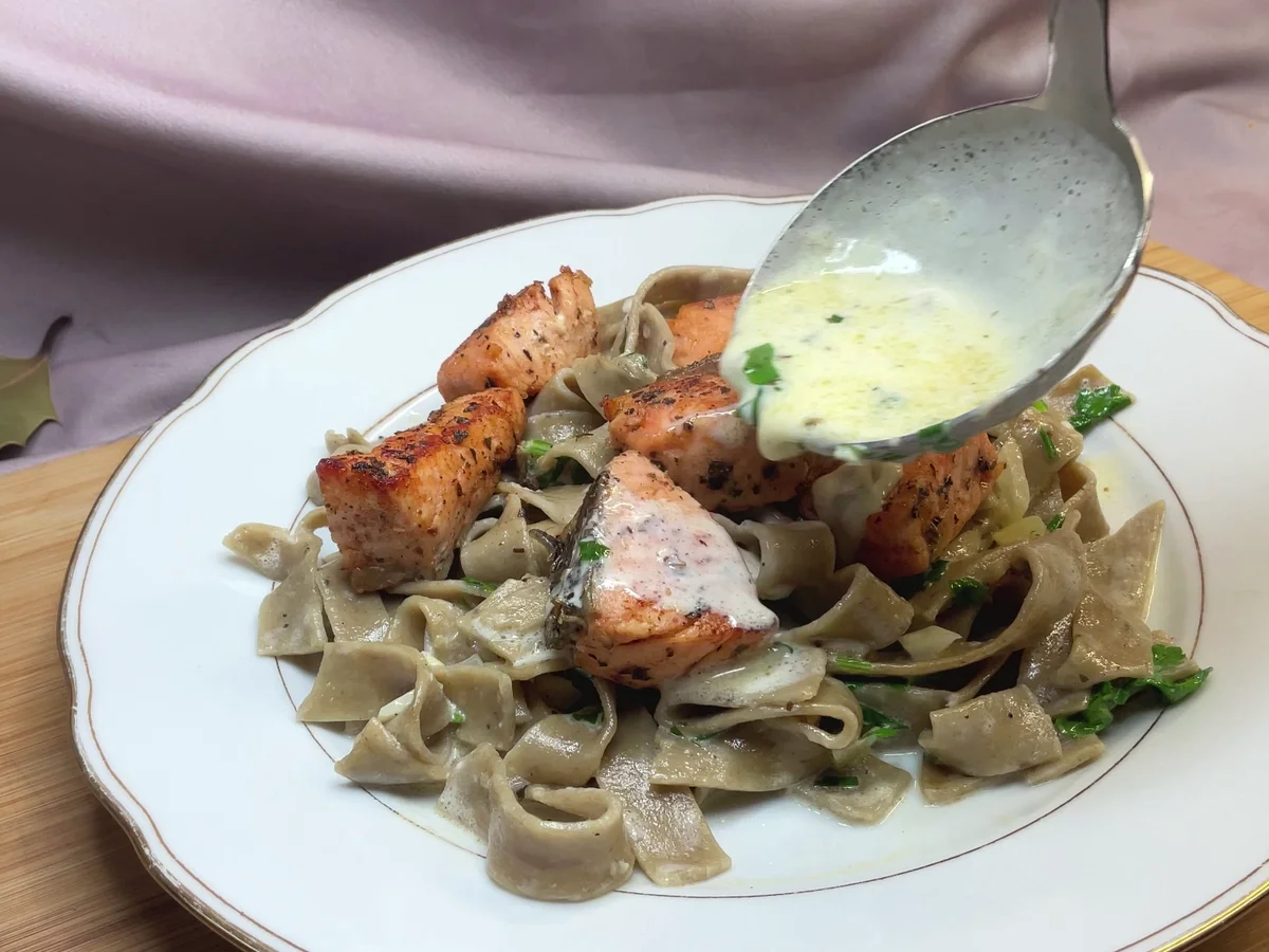 Cremige Lachs-Pasta Rezept - Rezept - Bild Nr. 17528