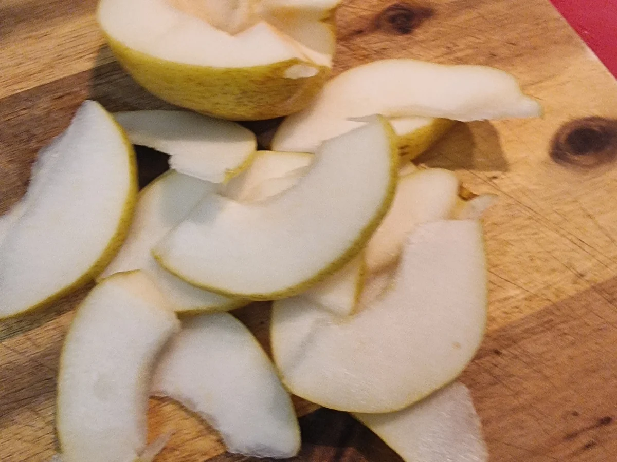 Rezept: Pinsa mit Birnen und Walnüssen Bild Nr. 17529 Pinsa mit Birnen und Walnüssen - Rezept - Bild Nr. 17529