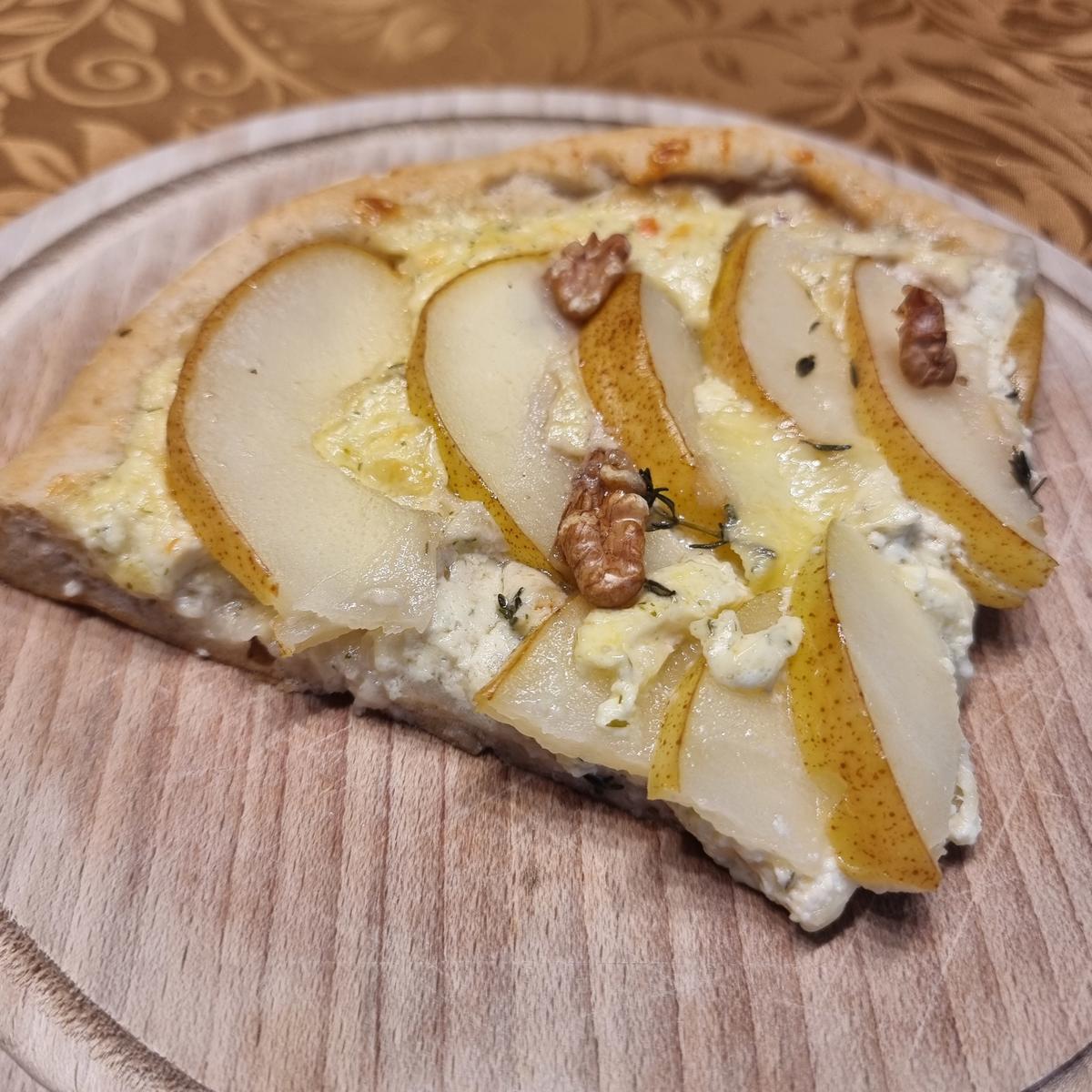 Pinsa mit Birnen und Walnüssen - Rezept - Bild Nr. 17534