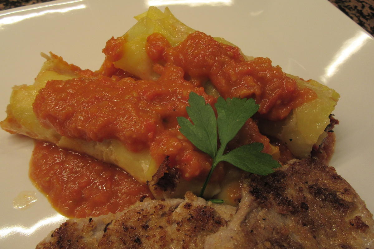 Kartoffeln: Kartoffel-Canneloni auf Paprikasoße* - Rezept - Bild Nr. 2