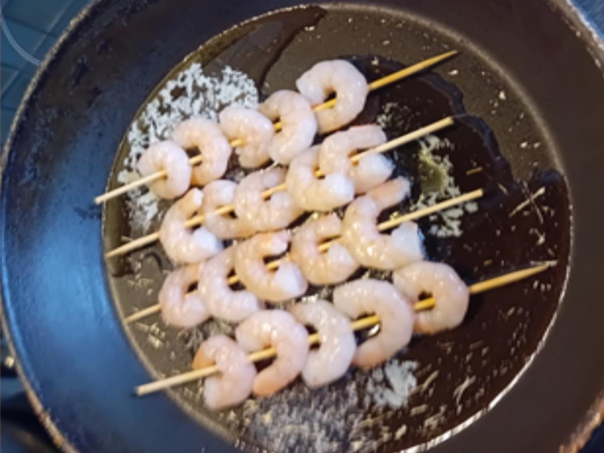 Möhren-Kürbis-Creme-Suppe mit Garnelenspieß - Rezept - Bild Nr. 17528