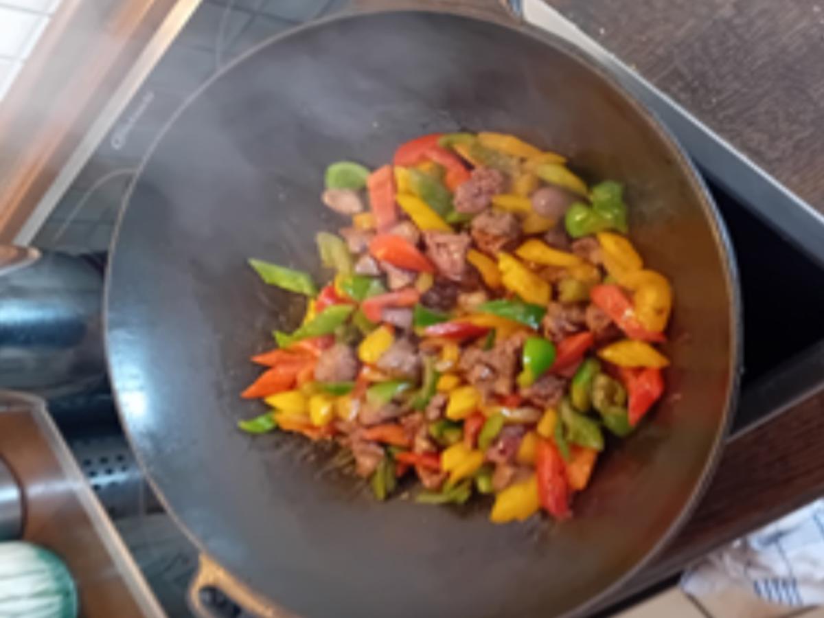 Hähnchenleber mit Paprikamix und Basmatireis - Rezept - Bild Nr. 17537