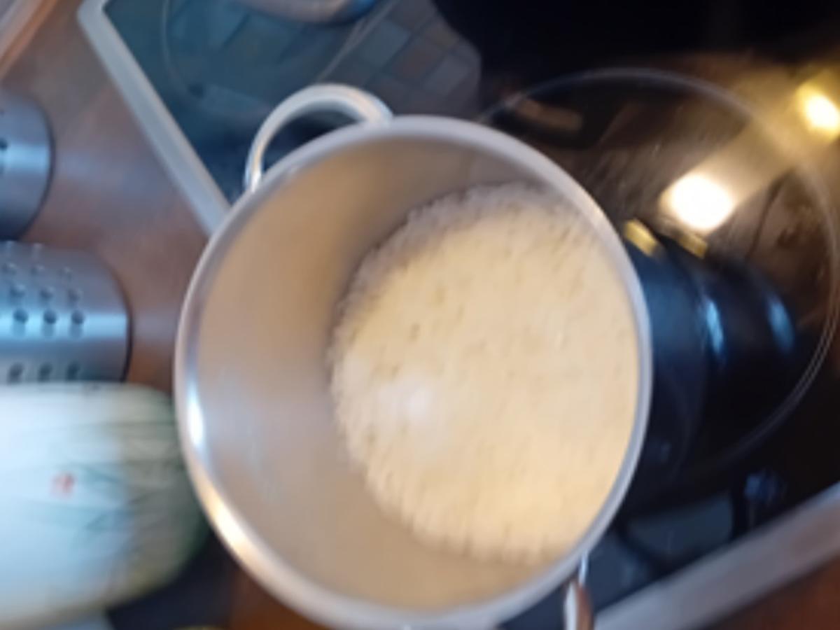 Hähnchenleber mit Paprikamix und Basmatireis - Rezept - Bild Nr. 17541