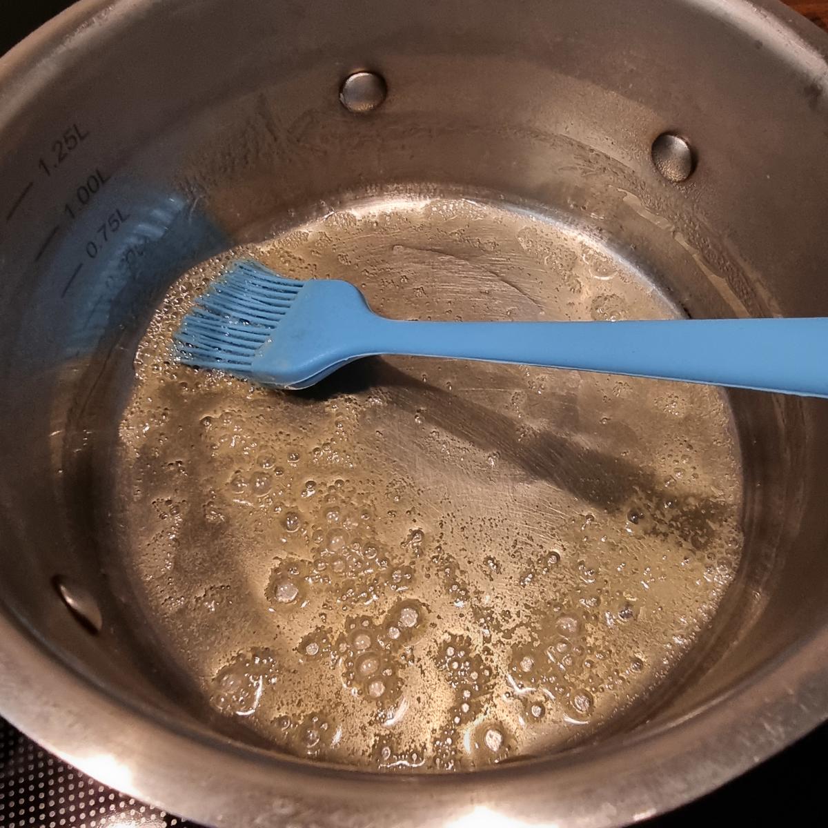 Rezept: Zwiebelsuppe mit Käse-Brotwürfeln Bild Nr. 17529 Zwiebelsuppe mit Käse-Brotwürfeln - Rezept - Bild Nr. 17529