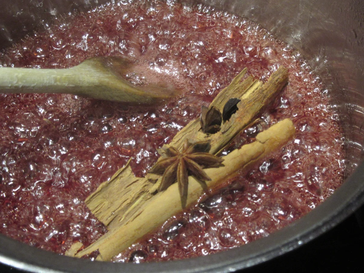 Rezept: Reis: Espresso-Milchreis mit Gewürz-Apfel-Kompott Bild Nr. 7 Reis: Espresso-Milchreis mit Gewürz-Apfel-Kompott - Rezept - Bild Nr. 7