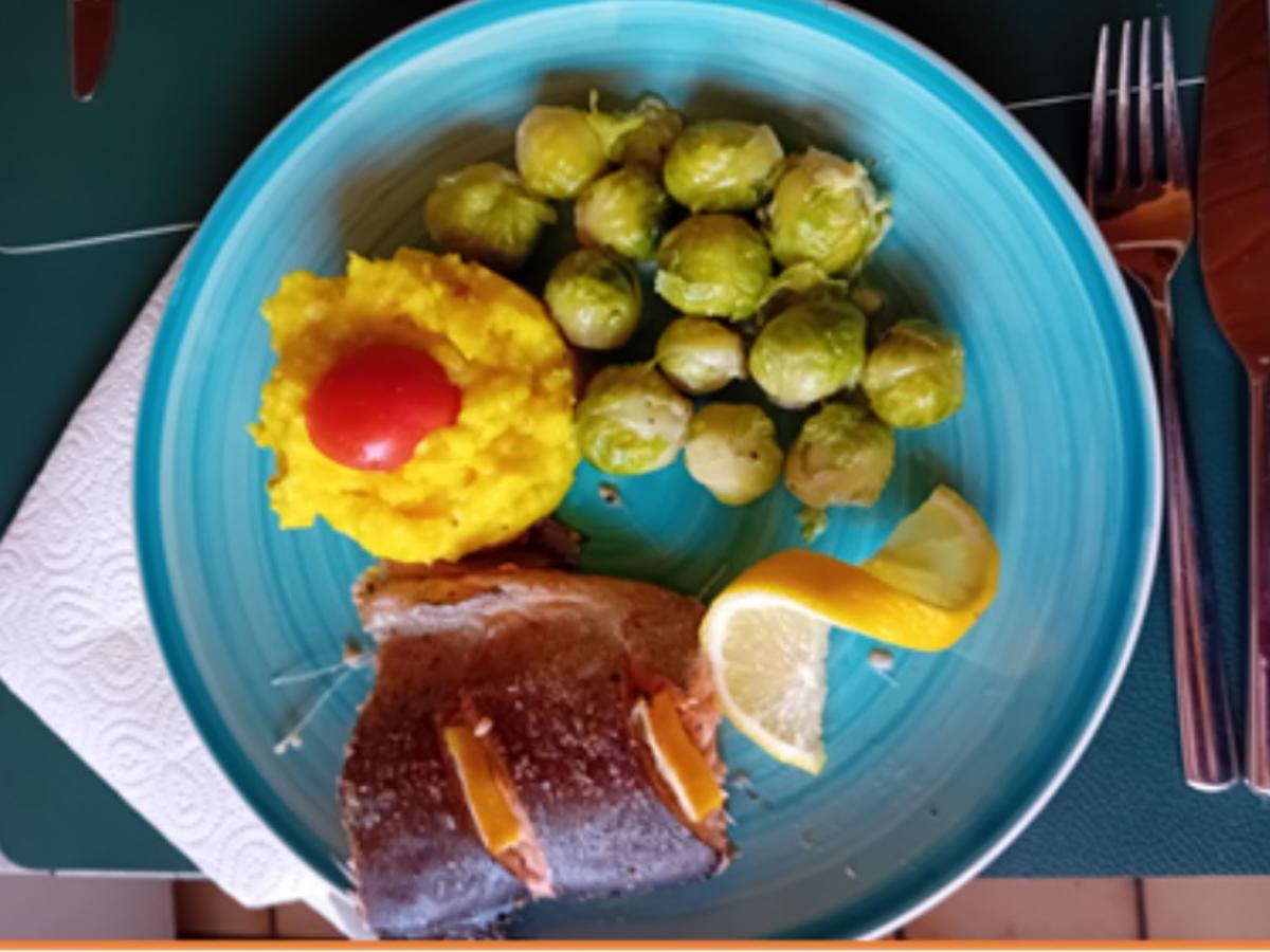 Lachsforelle mit Rosenkohl und Kartoffelstampf - Rezept - Bild Nr. 11