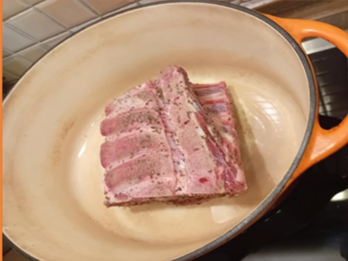 Schweinenackenbraten mit pikanter Sauce, herzhaften Sauerkraut und Böhmischen Knödelnn - Rezept - Bild Nr. 6