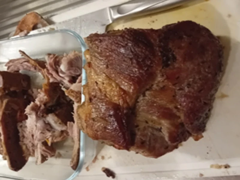 Schweinenackenbraten mit pikanter Sauce, herzhaften Sauerkraut und Böhmischen Knödelnn - Rezept - Bild Nr. 9