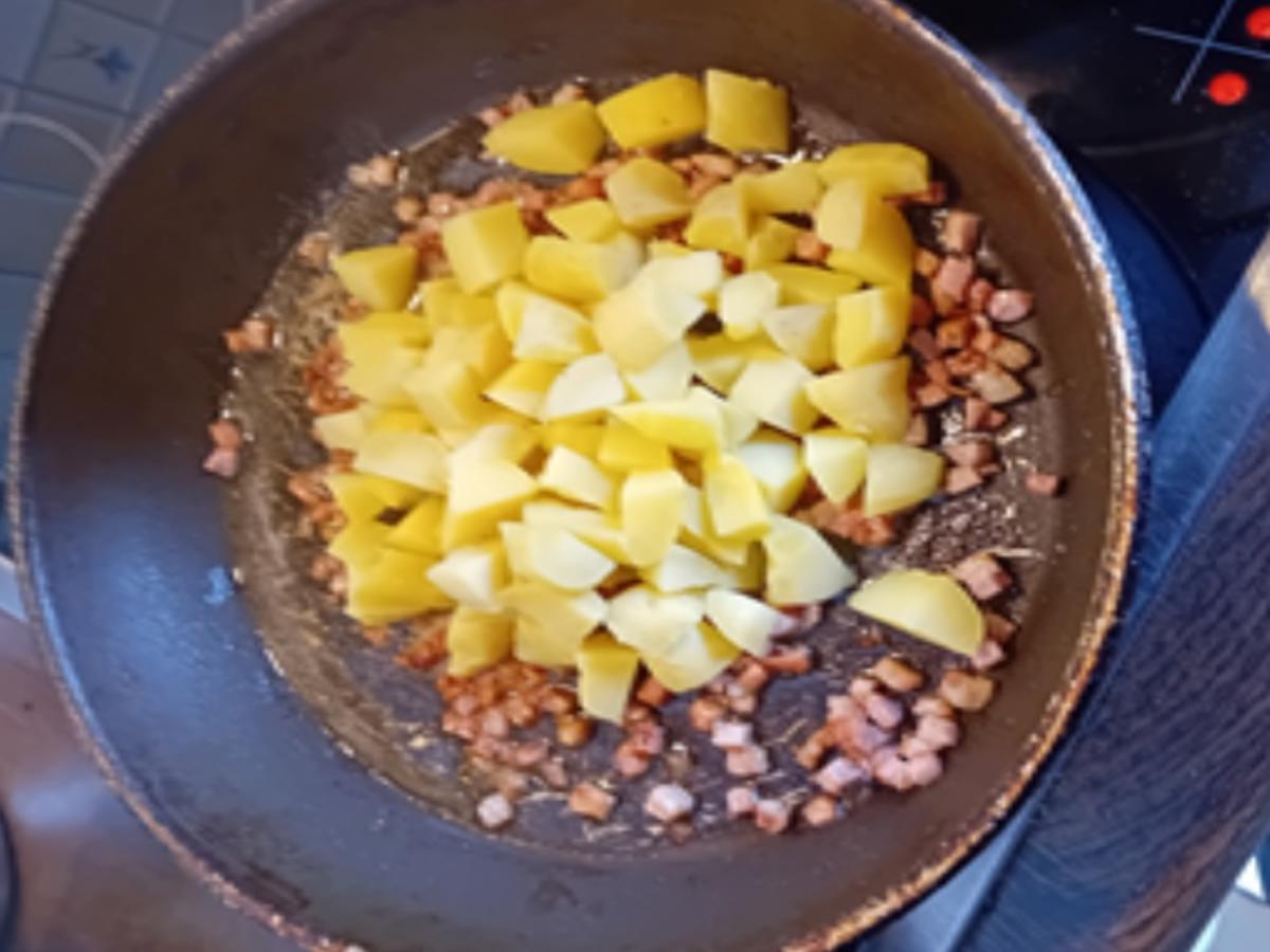 Kürbis-Apfelsuppe mit herzhafter Einlage - Rezept - Bild Nr. 17529