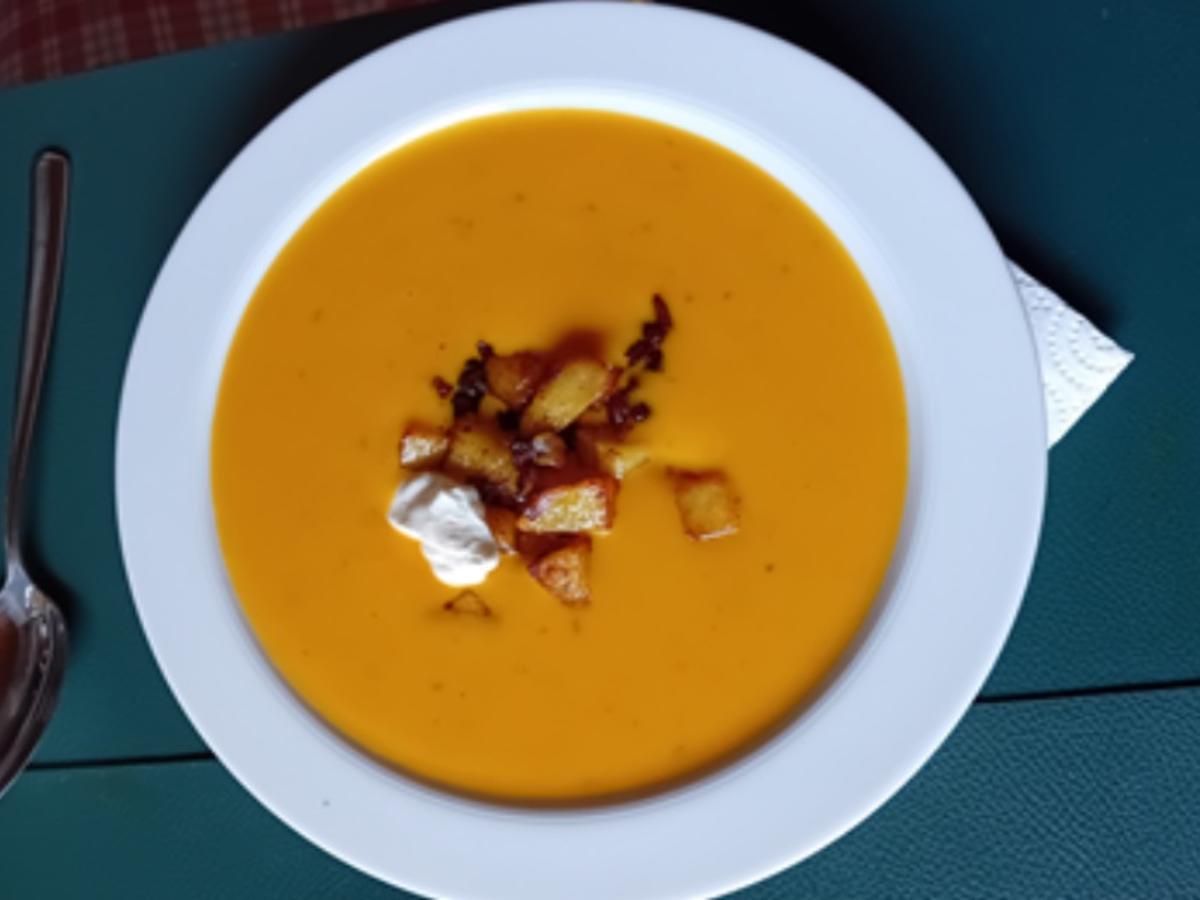 Kürbis-Apfelsuppe mit herzhafter Einlage - Rezept - Bild Nr. 17532