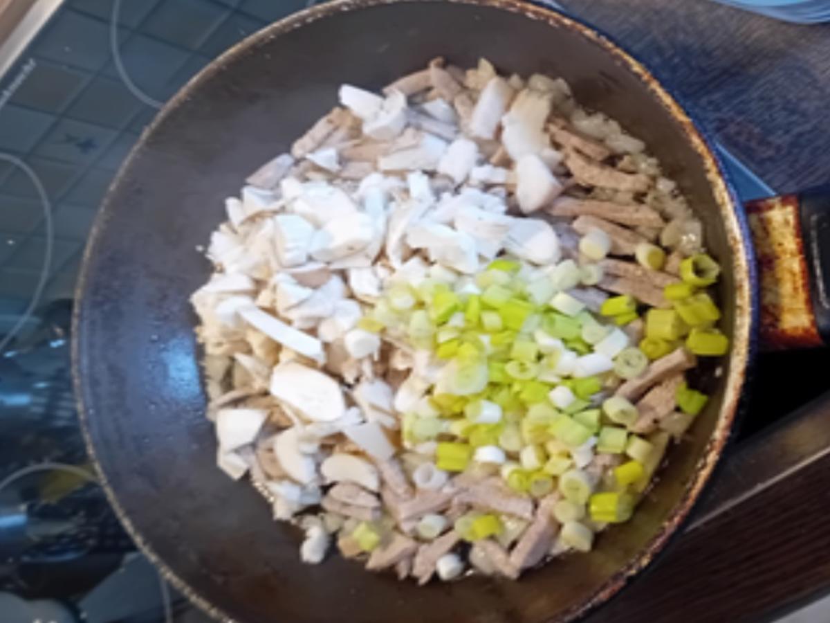 Rahmgeschnetzeltes mit Steinpilzen und Spätzle - Rezept - Bild Nr. 13