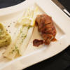 Involtini vom Kalb mit Parmaschinken und Kapern an Kartoffel-Erbsen-Wasabi-Püree - Rezept - Bild Nr. 2