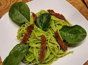 Spaghetti mit Spinat-Pesto - Rezept - Bild Nr. 17533