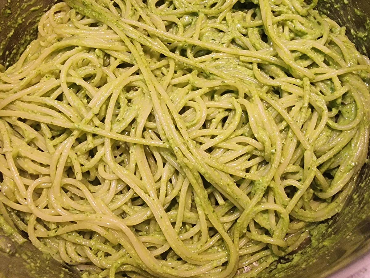 Spaghetti mit Spinat-Pesto - Rezept - Bild Nr. 17542