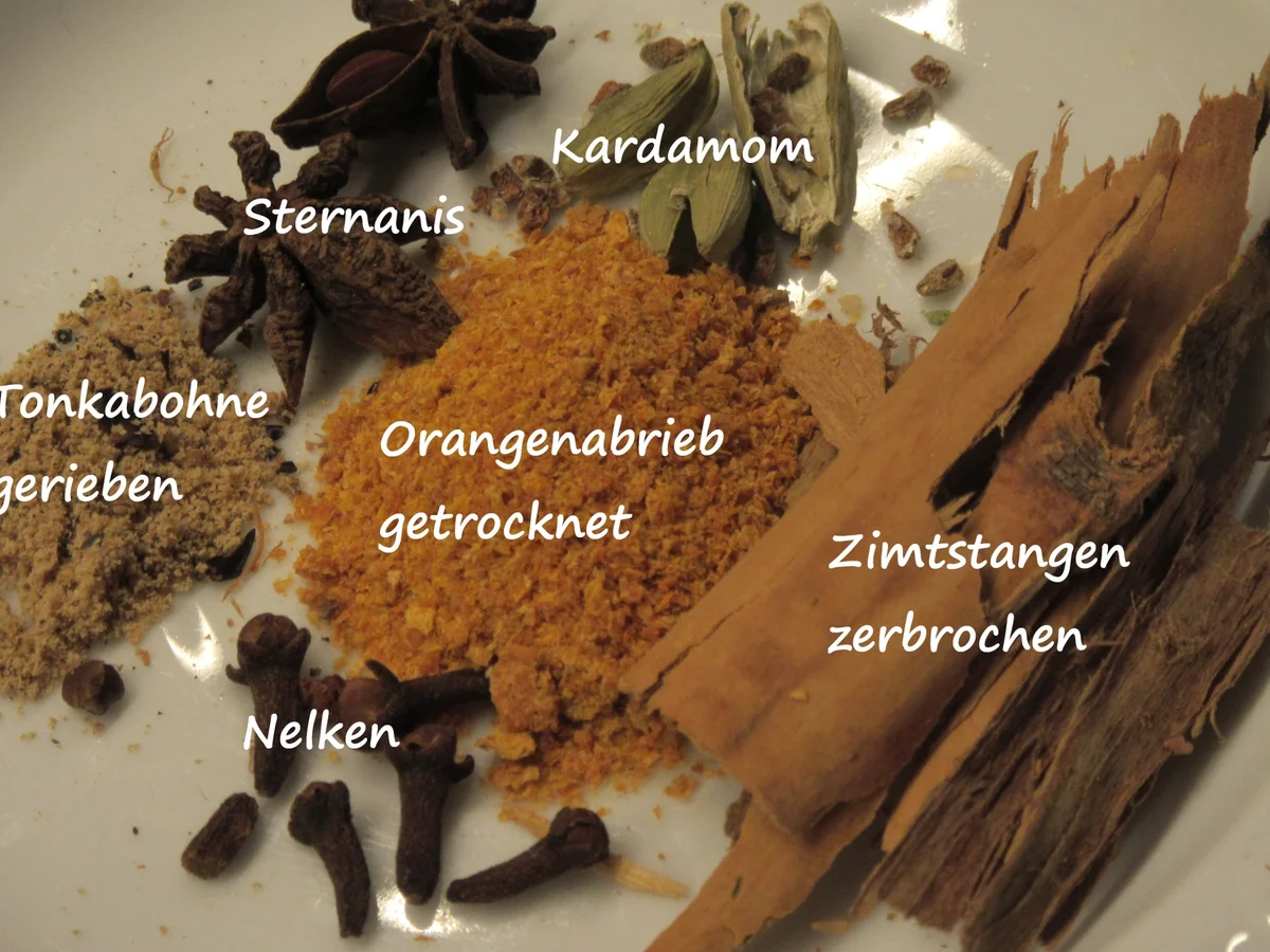 Vorrat: Äpfel im Rotwein-Gewürz-Sud - Rezept - Bild Nr. 17539