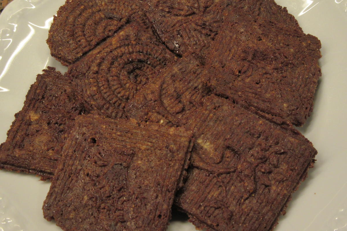 Rezept: Plätzchen: Weihnachtliche Schokowaffeln Bild Nr. 2 Plätzchen: Weihnachtliche Schokowaffeln - Rezept - Bild Nr. 2