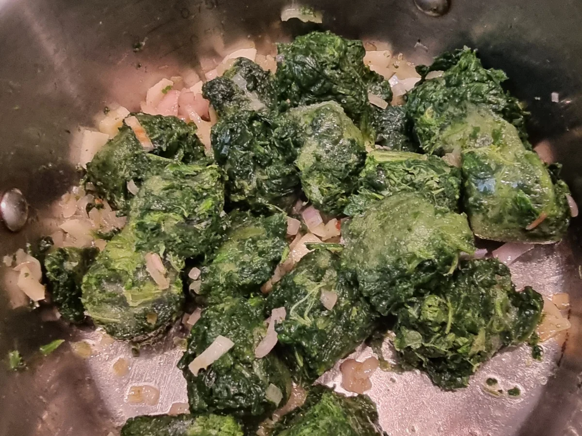 Spinat-Pizza mit Ei - Rezept - Bild Nr. 17547