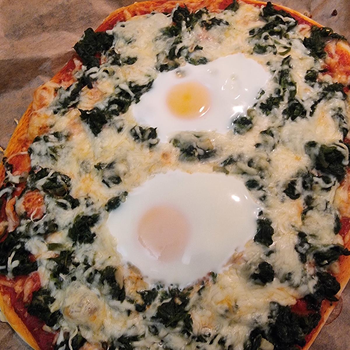 Spinat-Pizza mit Ei - Rezept - Bild Nr. 17555