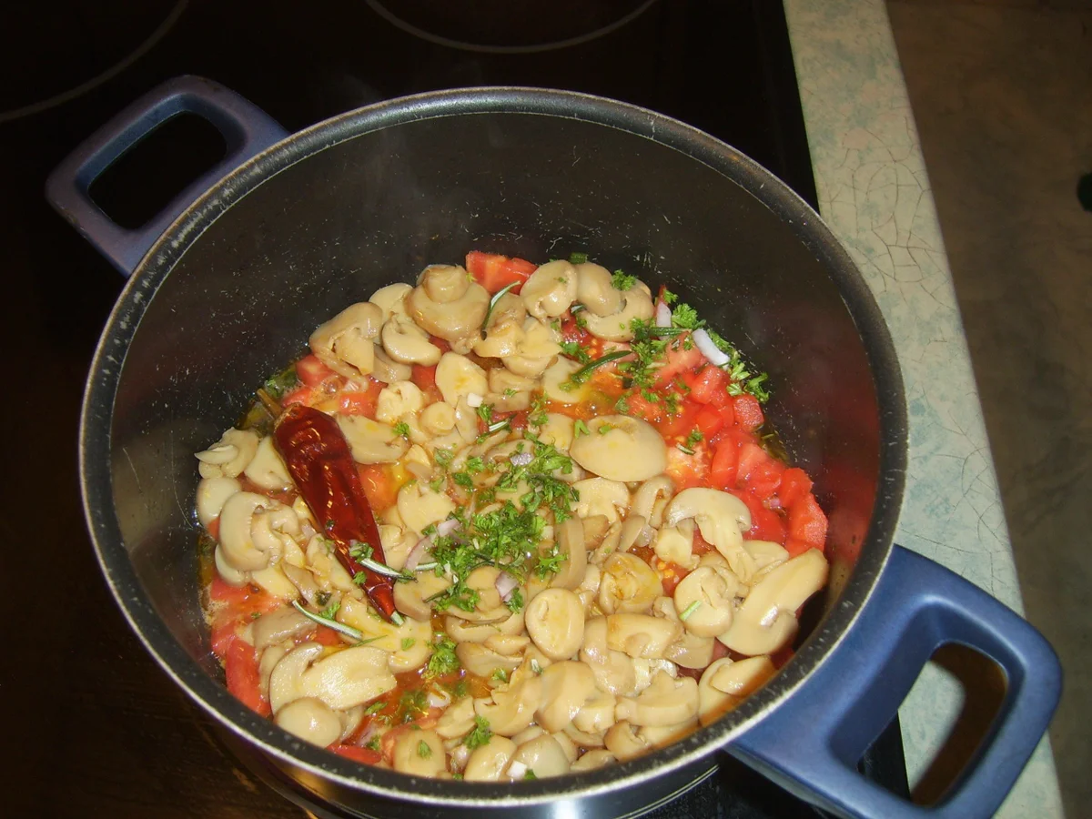 Specknudeln mit Tomate und Champignons - Rezept - Bild Nr. 17542