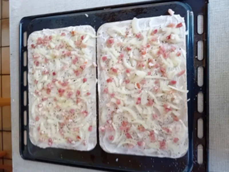 Rezept: Flammkuchen mit Federweisser Bild Nr. 6 Flammkuchen mit Federweisser - Rezept - Bild Nr. 6