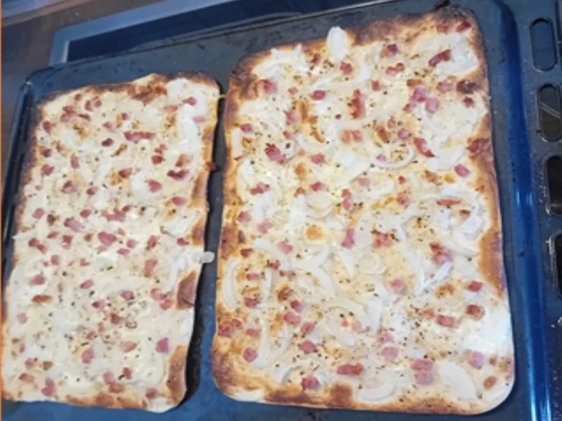 Rezept: Flammkuchen mit Federweisser Bild Nr. 7 Flammkuchen mit Federweisser - Rezept - Bild Nr. 7