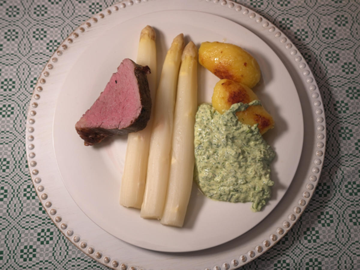 Rezept: Rind, Spargel und grüne Sauce Bild Nr. 2 Rind, Spargel und grüne Sauce - Rezept - Bild Nr. 2