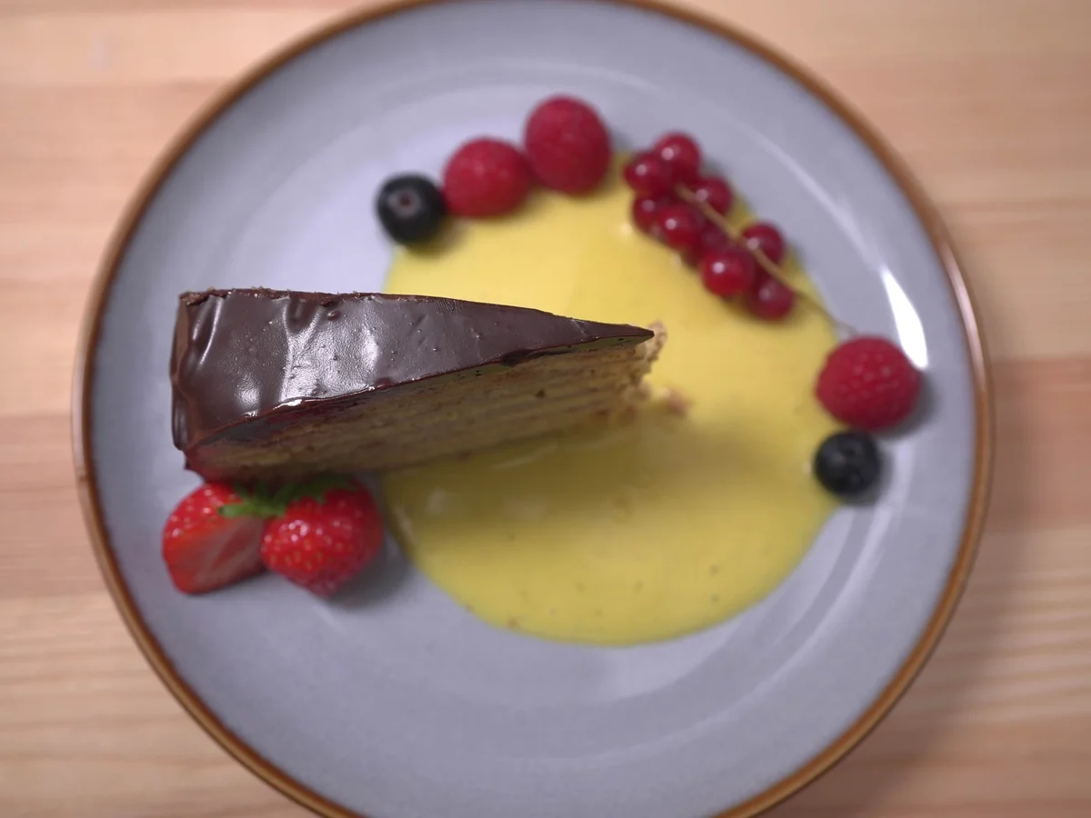 Prinzregententorte mit Beeren und Likörchen - Rezept - Bild Nr. 17548