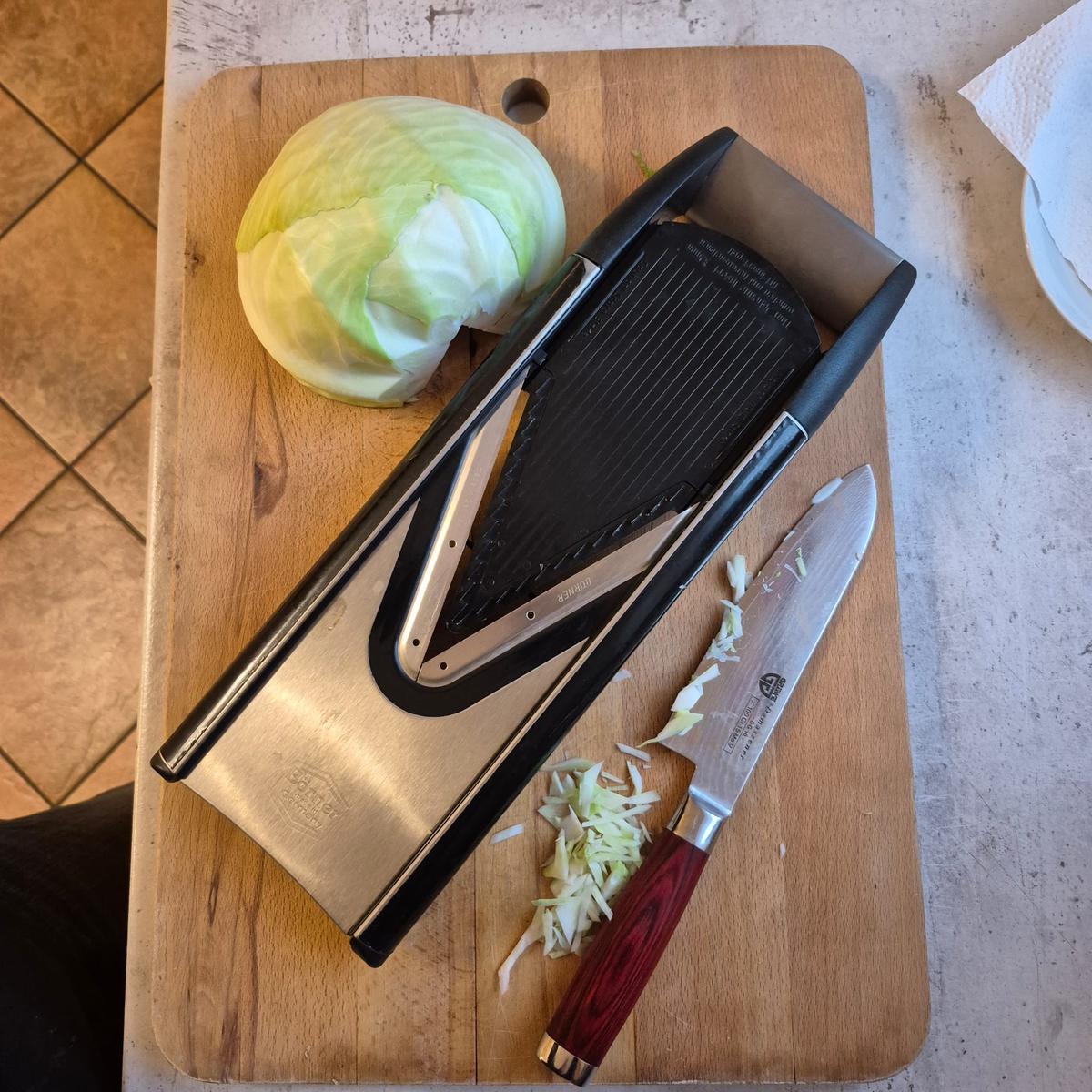 Rezept: Schwarzer Zauberstrudel mit leichtem Coleslaw Bild Nr. 17576 Schwarzer Zauberstrudel mit leichtem Coleslaw - Rezept - Bild Nr. 17576