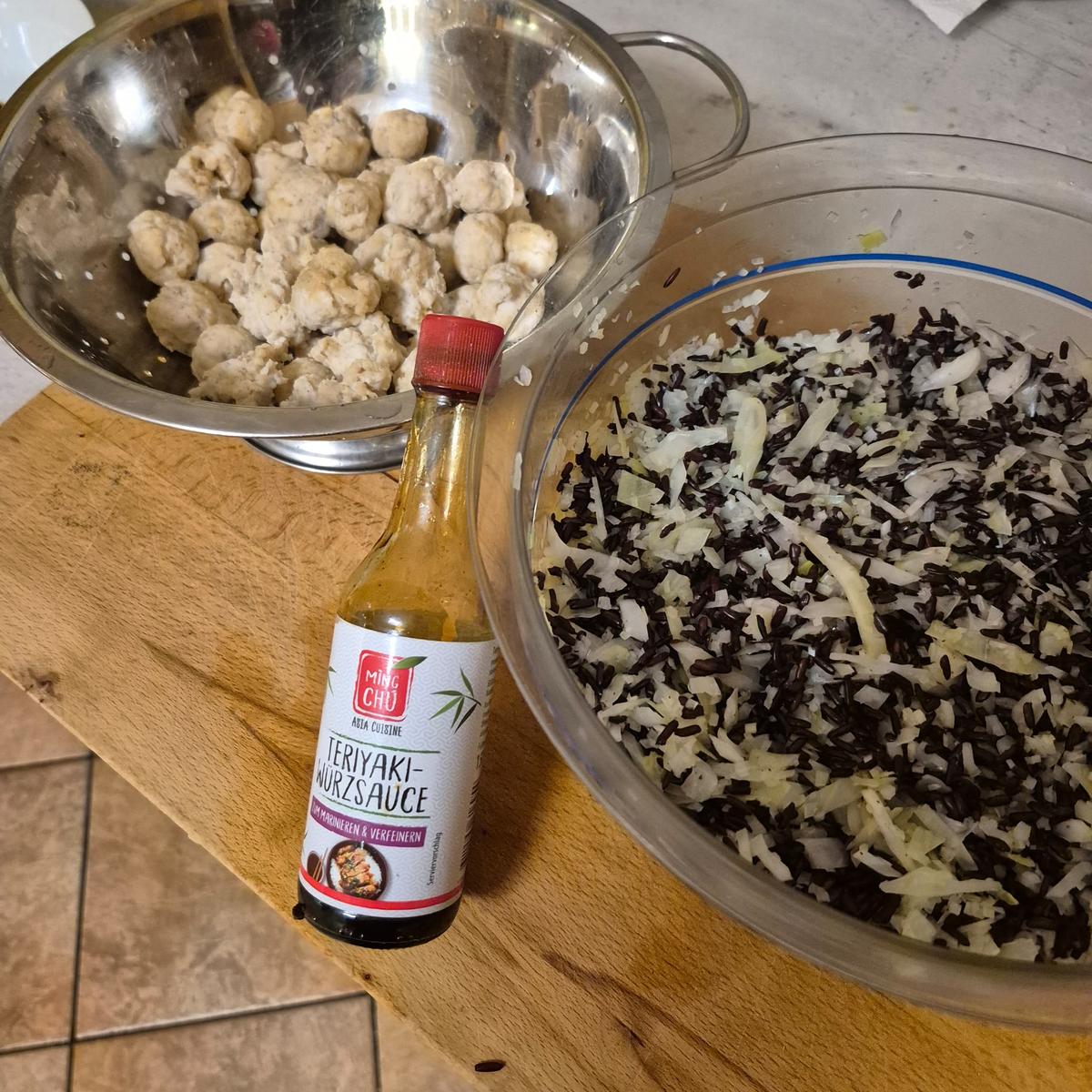 Rezept: Schwarzer Zauberstrudel mit leichtem Coleslaw Bild Nr. 17578 Schwarzer Zauberstrudel mit leichtem Coleslaw - Rezept - Bild Nr. 17578