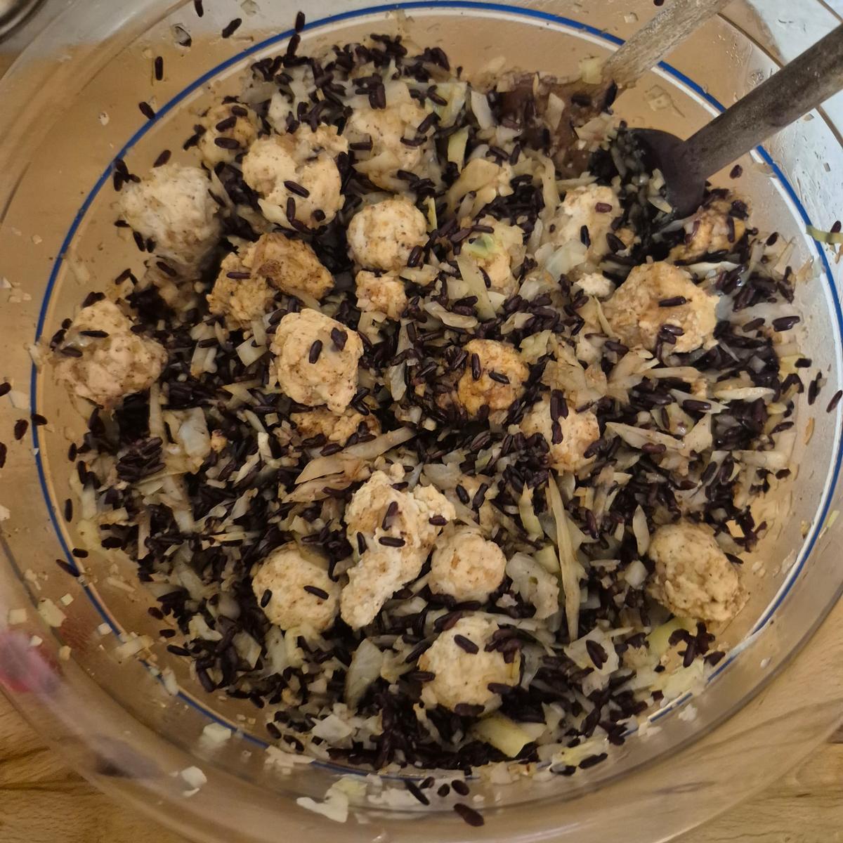 Rezept: Schwarzer Zauberstrudel mit leichtem Coleslaw Bild Nr. 17579 Schwarzer Zauberstrudel mit leichtem Coleslaw - Rezept - Bild Nr. 17579