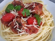Spaghetti mit Hackbällchen in Tomatensauce - Rezept - Bild Nr. 17574