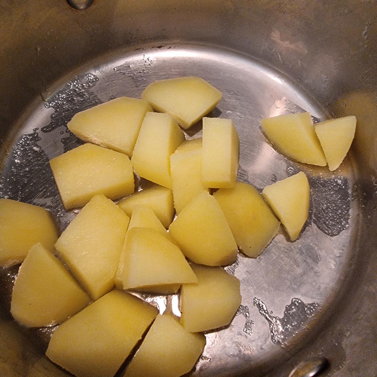 Spaghetti mit Hackbällchen in Tomatensauce - Rezept - Bild Nr. 17576