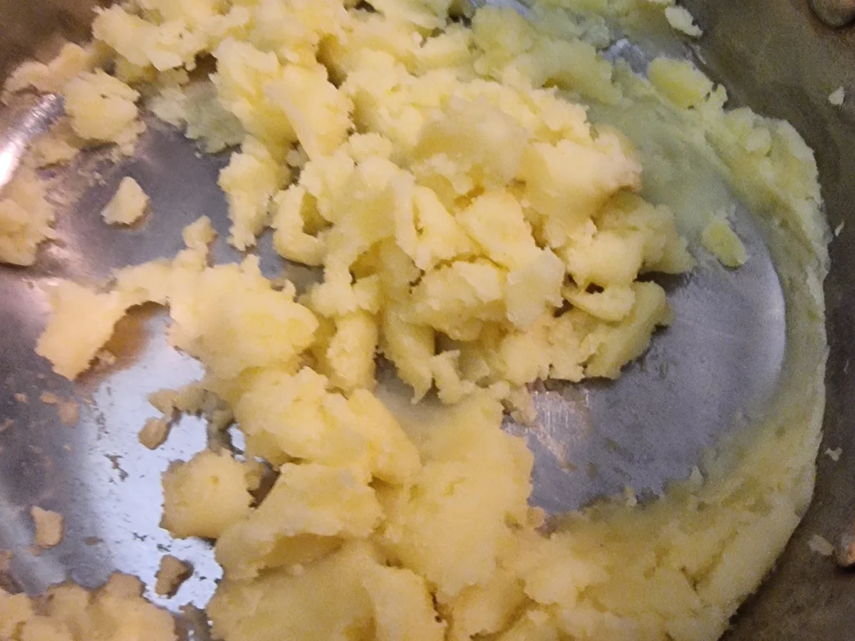 Spaghetti mit Hackbällchen in Tomatensauce - Rezept - Bild Nr. 17578