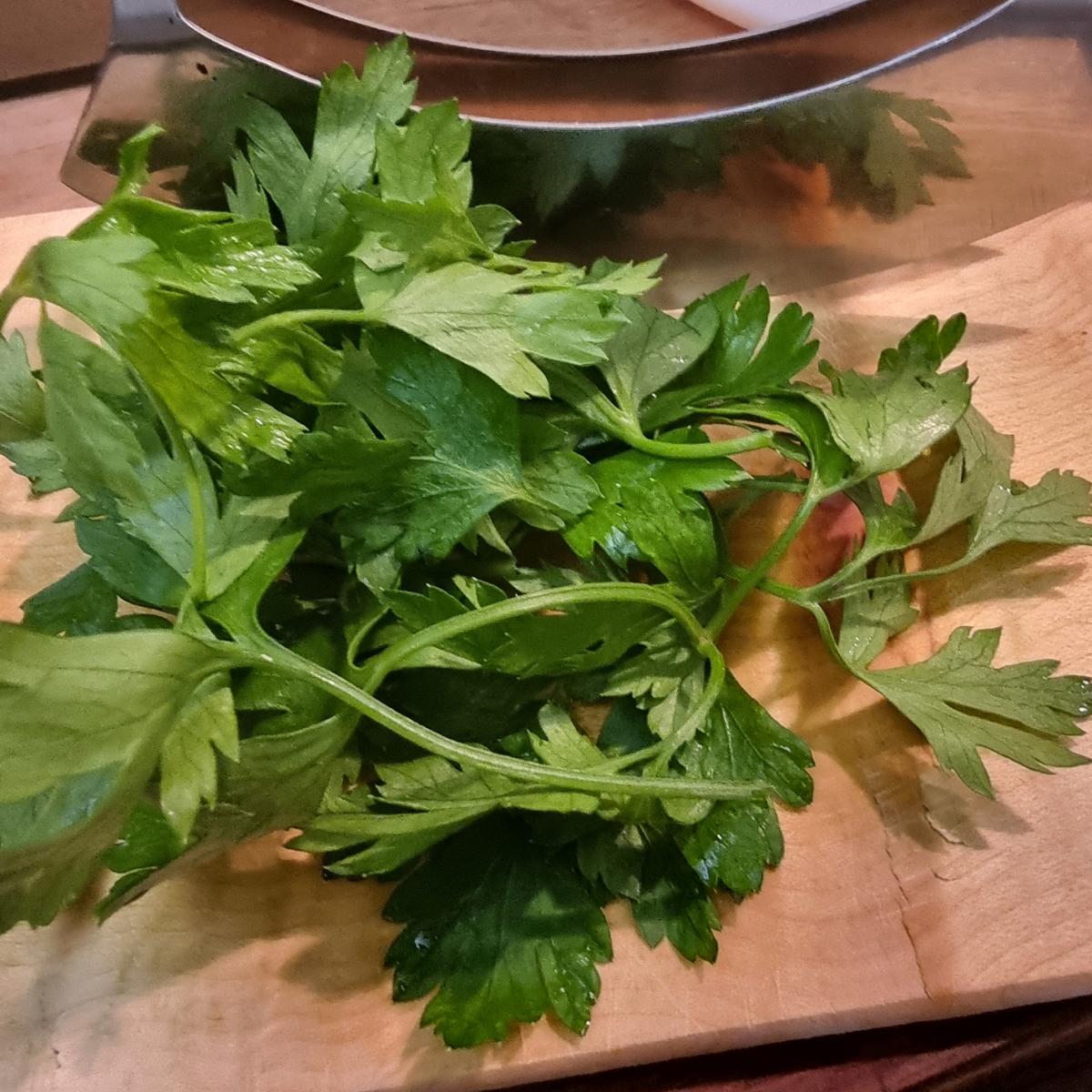 Spaghetti mit Hackbällchen in Tomatensauce - Rezept - Bild Nr. 17579