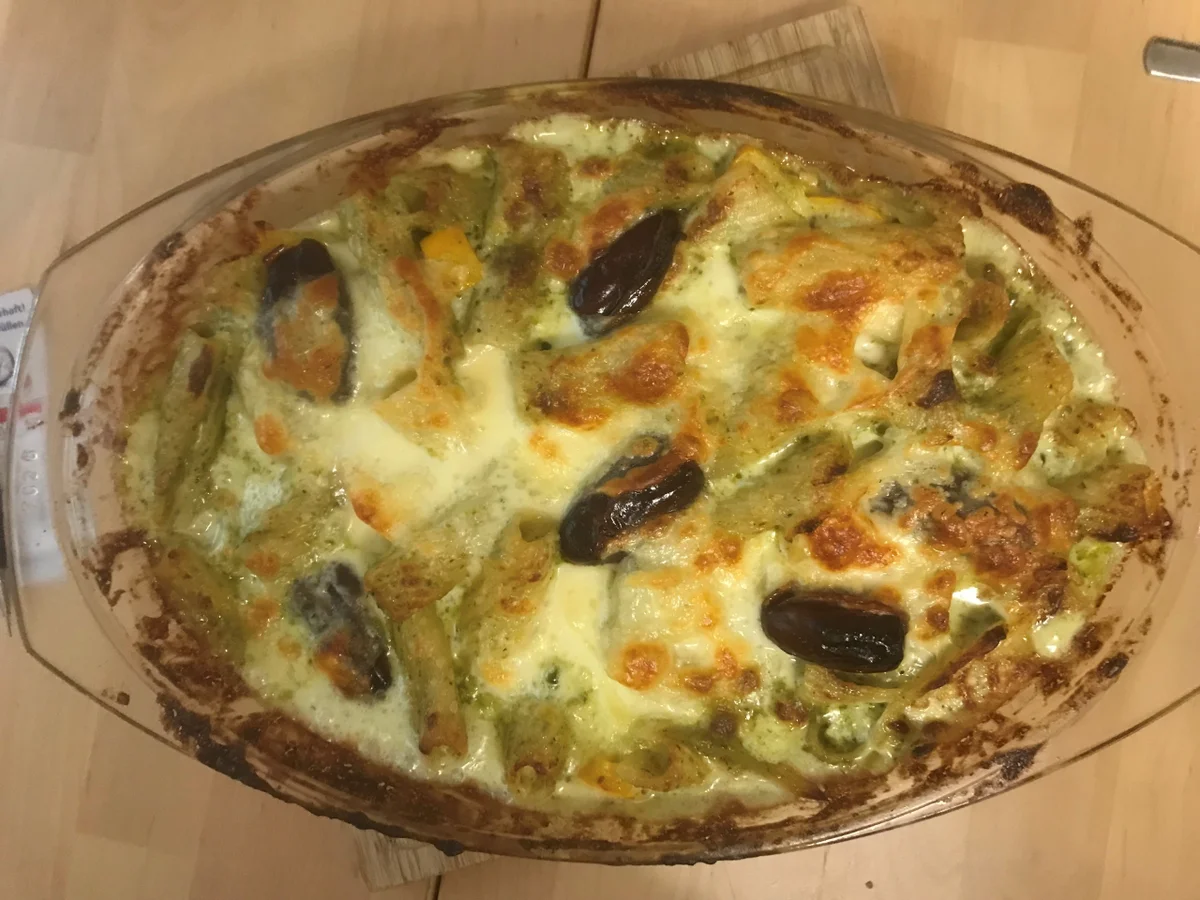 Rezept: Schneller Nudelauflauf mit marokkanischen Datteln Bild Nr. 17576 Schneller Nudelauflauf mit marokkanischen Datteln - Rezept - Bild Nr. 17576