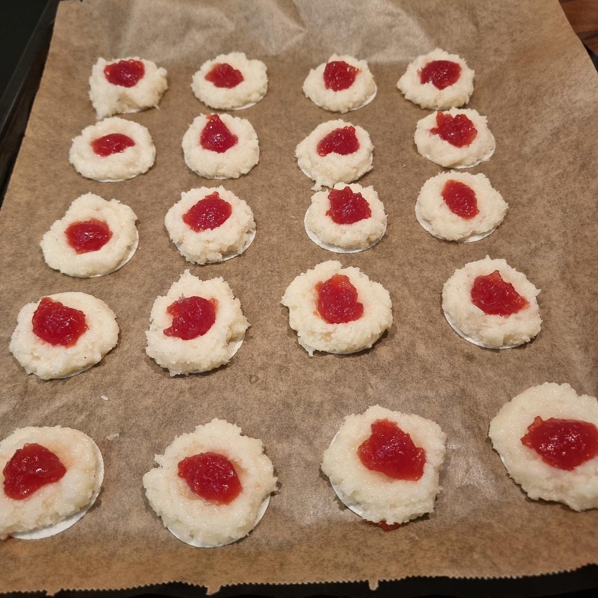 Rezept: Kokos-Kirsch-Makronen Bild Nr. 17592 Kokos-Kirsch-Makronen - Rezept - Bild Nr. 17592